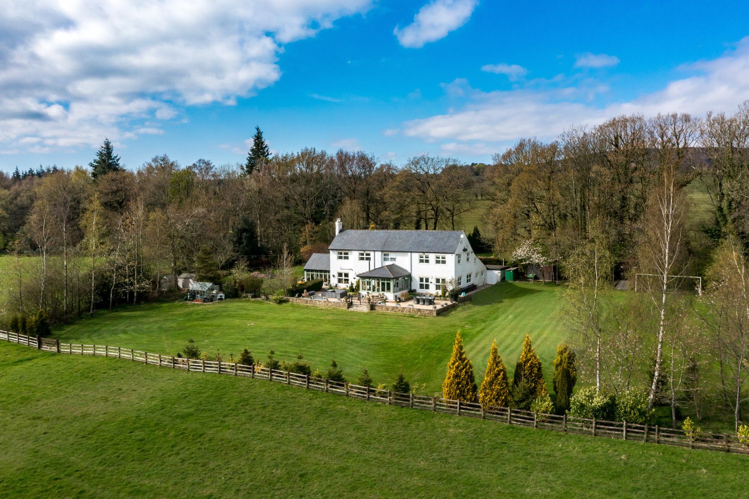 Complimentary Property Media Package (4) Complimentary Property Media Package (4)