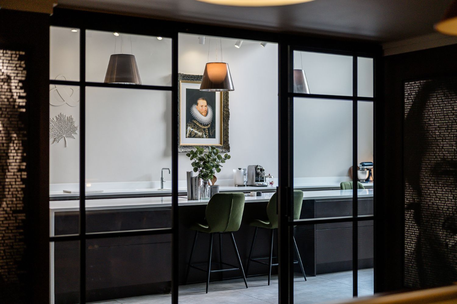 Complimentary Property Media Package (8) Complimentary Property Media Package (8)