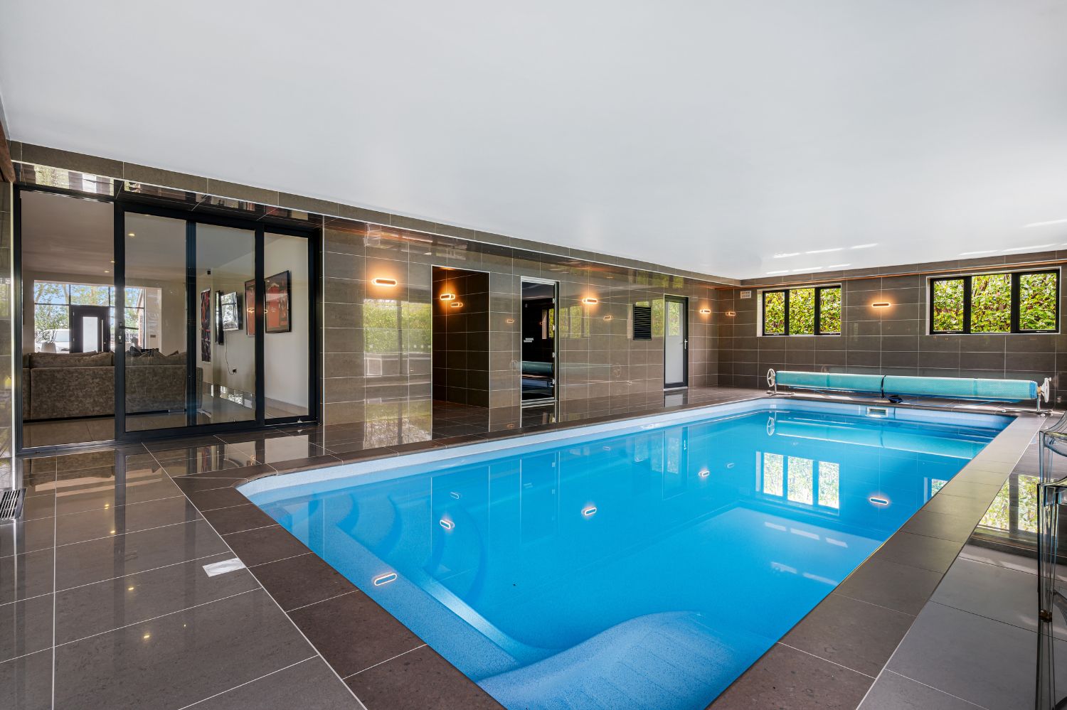 Property Media Package UK (4) Property Media Package UK (4)